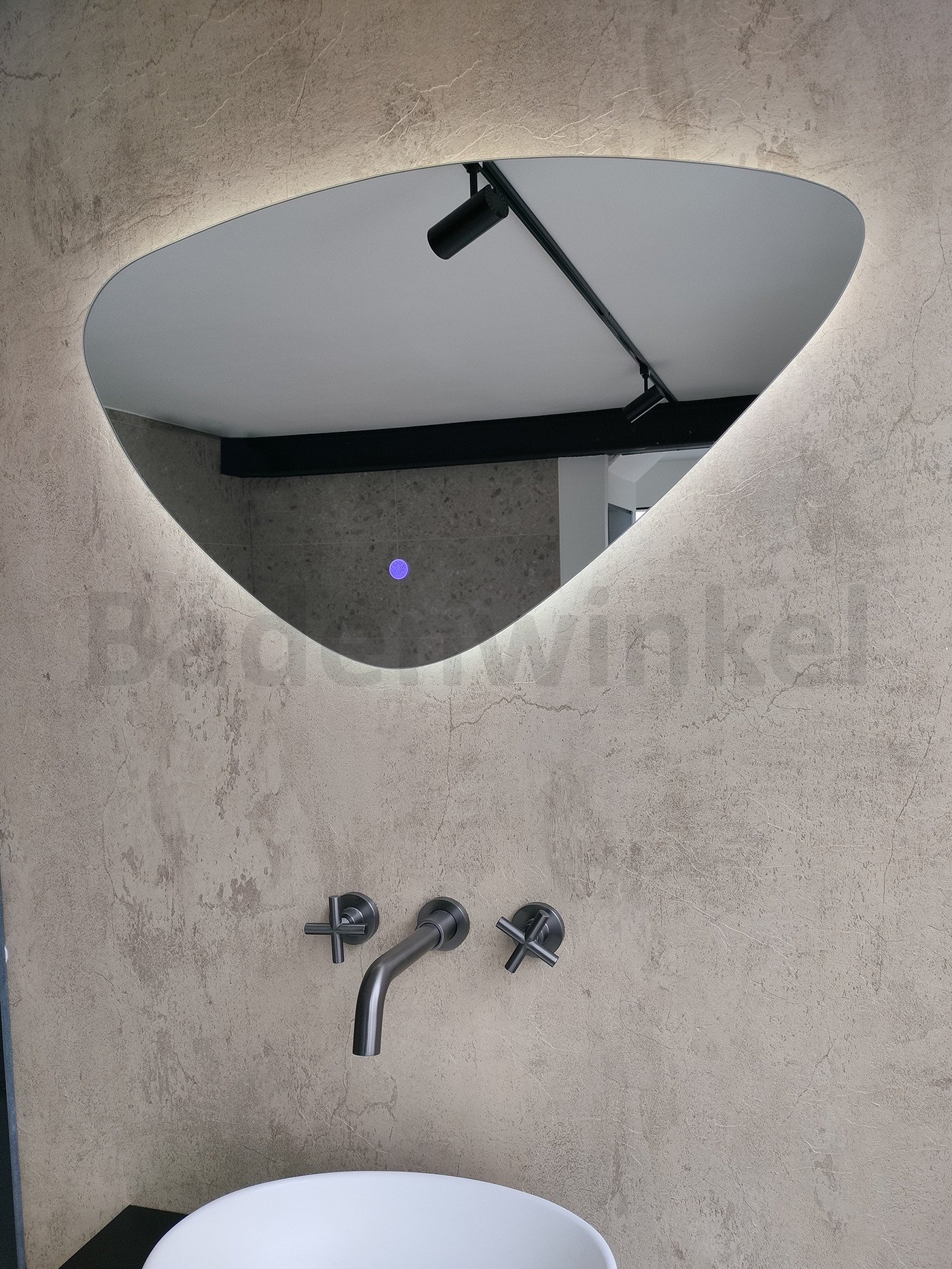 Sanico Trian organische spiegel 60×36 verlichting en verwarming