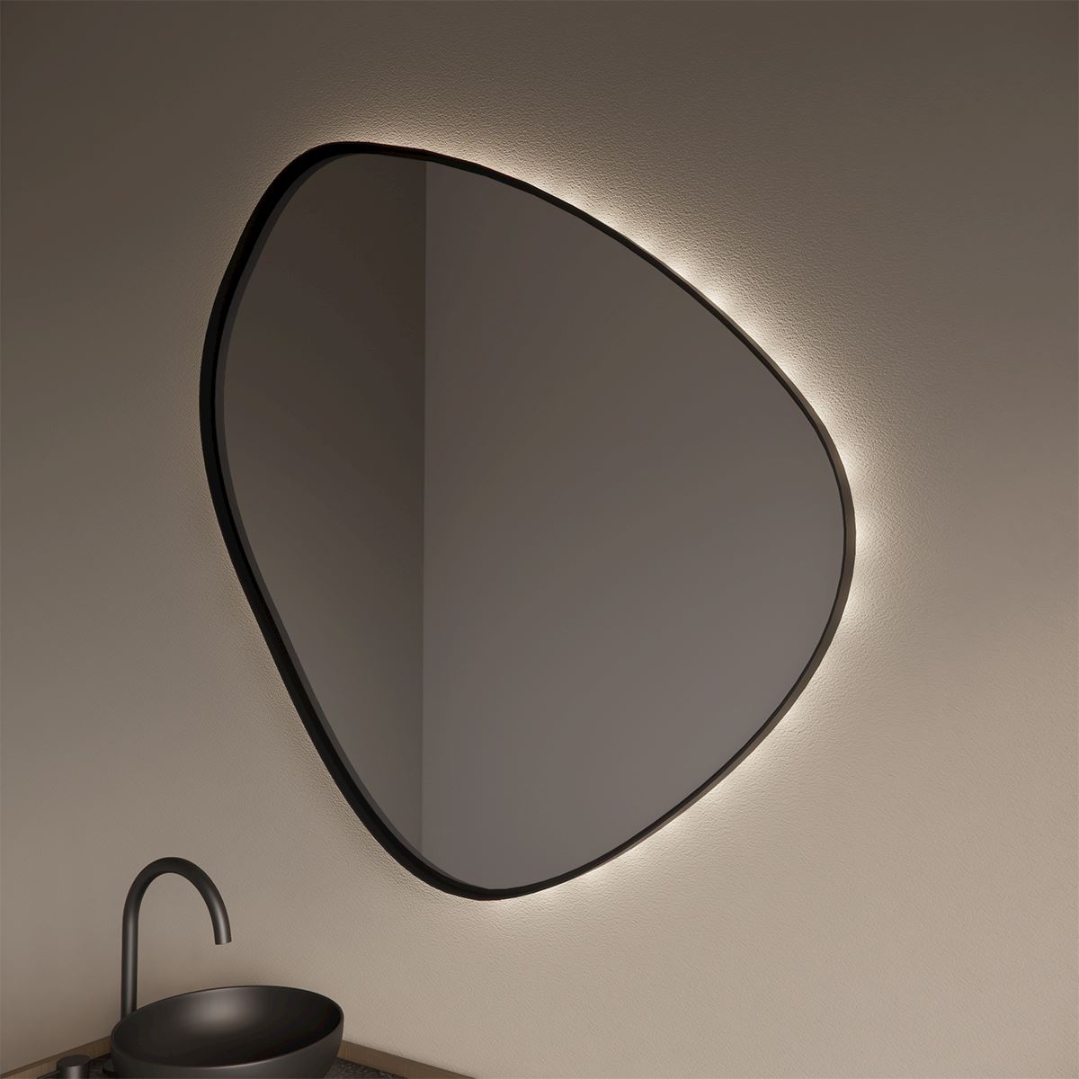 Gliss-Design-Fenix-badkamer-spiegel-mat-zwart-120-cm-1